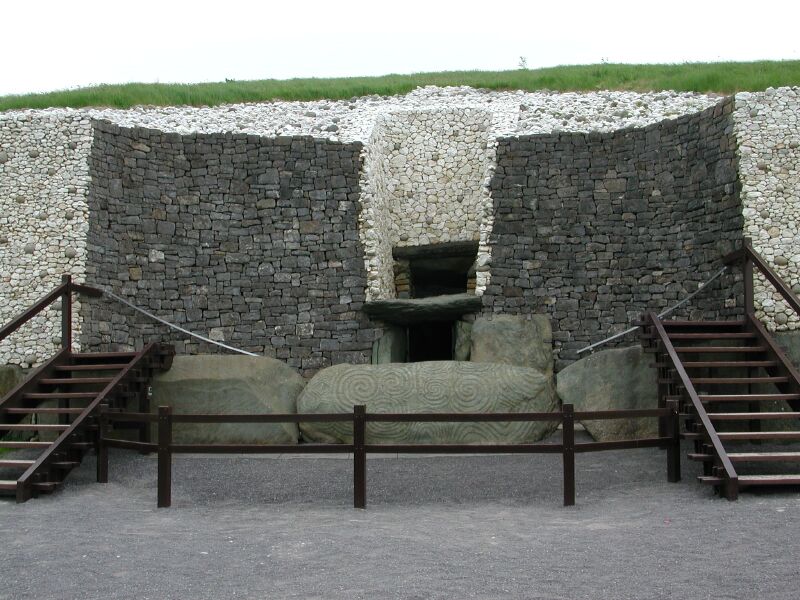 01 - Newgrange.jpg